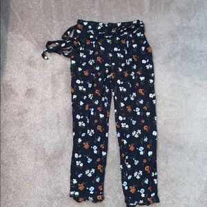 Soft floral pant!